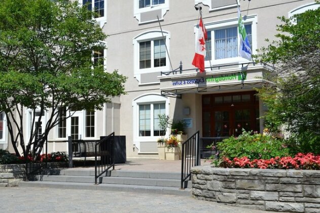 Holiday Inn Express & Suites Tremblant - Photo2