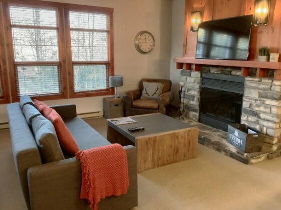 Les Eaux 225-1 by Escapades Tremblant - Photo2