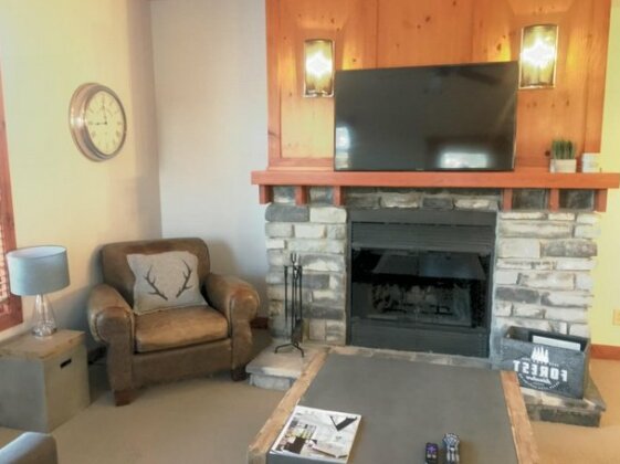 Les Eaux 225-1 by Escapades Tremblant - Photo4