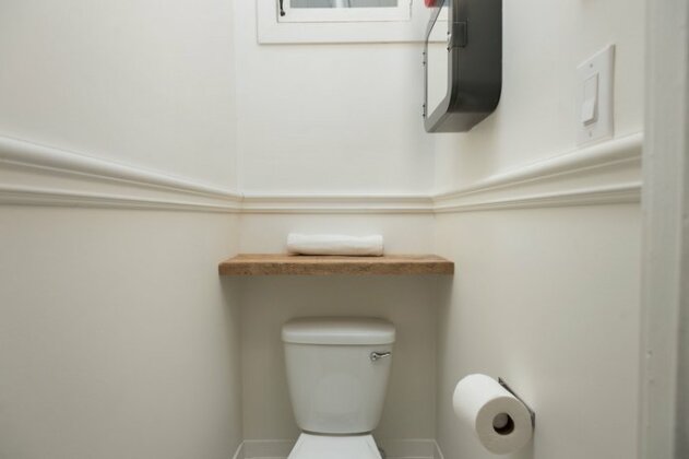 Architectural 4BR in Plateau by Sonder - Photo2