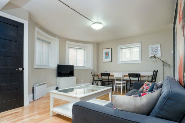 Bohemian 5BR in Downtown MTL by Sonder - Photo5
