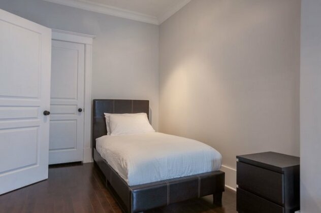 LMVR-Spacious Apartments on Saint Laurent with free parking - Photo3