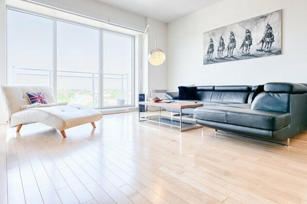 Smart 1BR in Downtown MTL by Sonder - Photo2