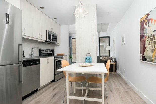 Sophisticated 1BR in Old Montreal by Sonder - Photo3