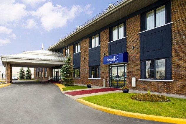 Travelodge Hotel by Wyndham Montreal Airport - Photo2