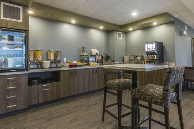 Quality Inn & Suites Moose Jaw - Photo4