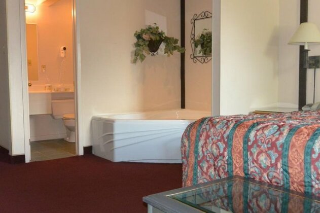 McIntosh Country Inn & Conference Centre - Photo3