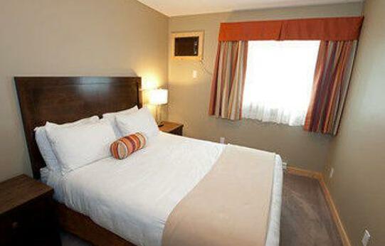 Alpine Inn & Suites Nelson - Photo2