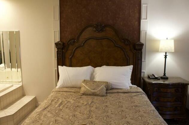 Grewals Inn and Suites by Elevate Rooms - Photo2