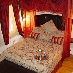 Kilpatrick Manor Bed and Breakfast Niagara Falls - Photo4