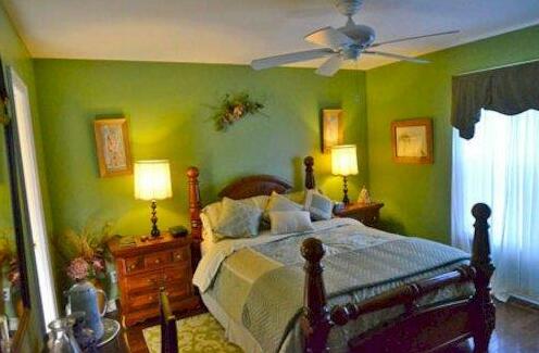 Eagle's Wing Bed and Breakfast - Photo4
