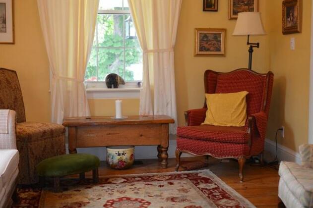 The Stewart House Bed and Breakfast - Photo3