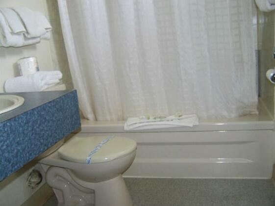 Battlefords Inn - Photo3