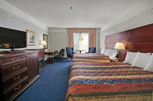 Tropical Inn - North Battleford - Photo3