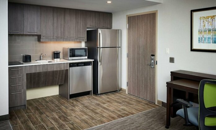 Homewood Suites By Hilton North Bay - Photo4