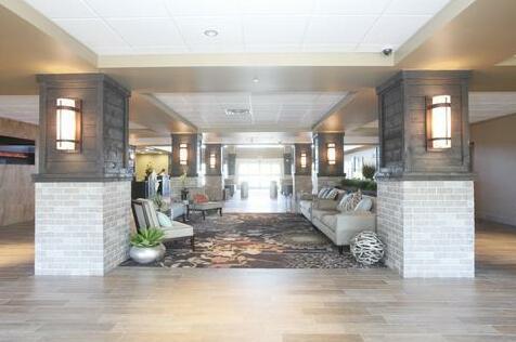 Pomeroy Inn & Suites at Olds College - Photo4