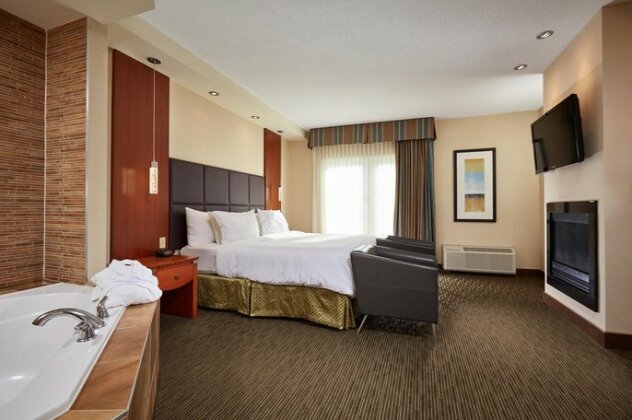 BEST Western Plus Orangeville Inn & Suites - Photo2