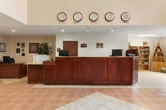 Days Inn by Wyndham Oromocto Conference Centre - Photo3