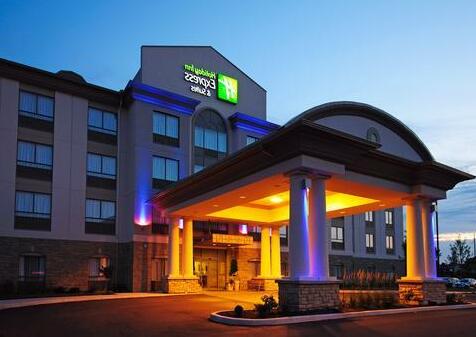 Holiday Inn Express Hotel & Suites Ottawa Airport - Photo3