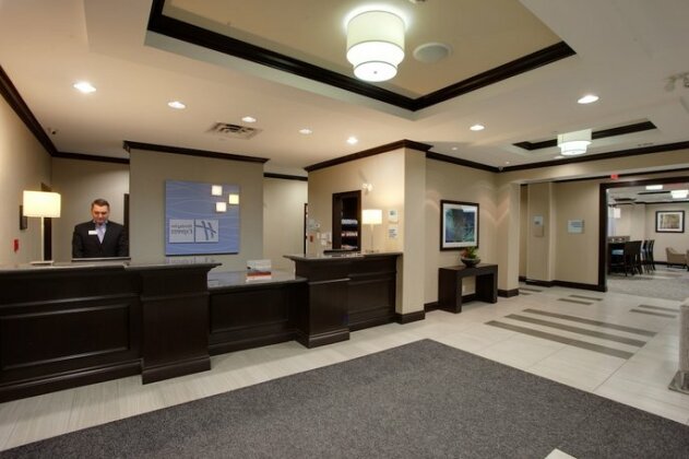 Holiday Inn Express & Suites Ottawa East-Orleans - Photo5