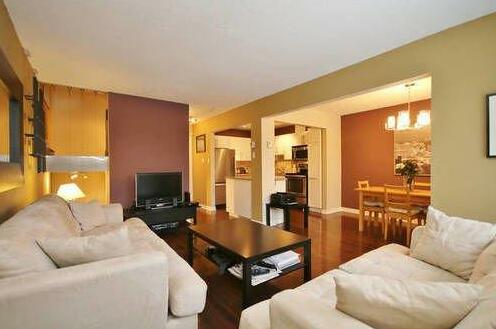 LM Stays - 2bdrm Townhouse near airport - Photo4