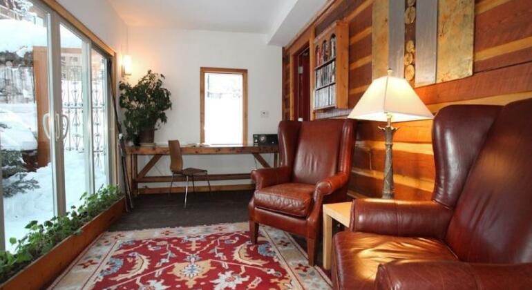 Earl Grey Lodge - Photo5