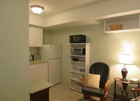 Sutherland Place Vacation Suite - Photo4