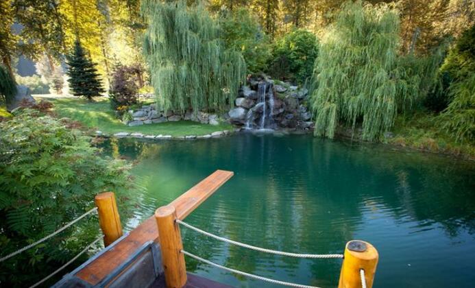 Green Water Resort Pemberton - Photo3