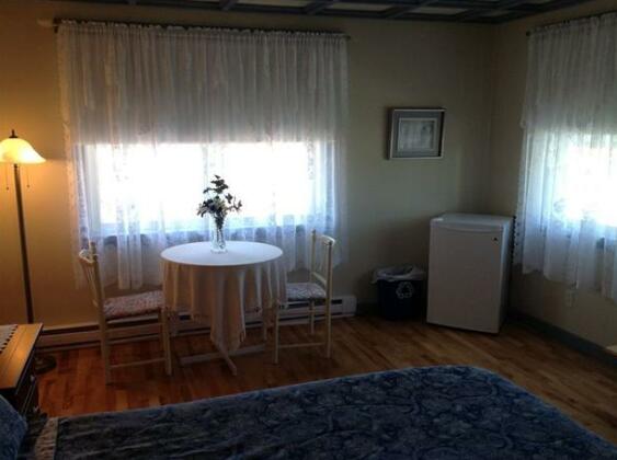Auberge Au Fil des Saisons Perce - Photo4