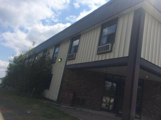 Pickle Lake Hotel - Photo3