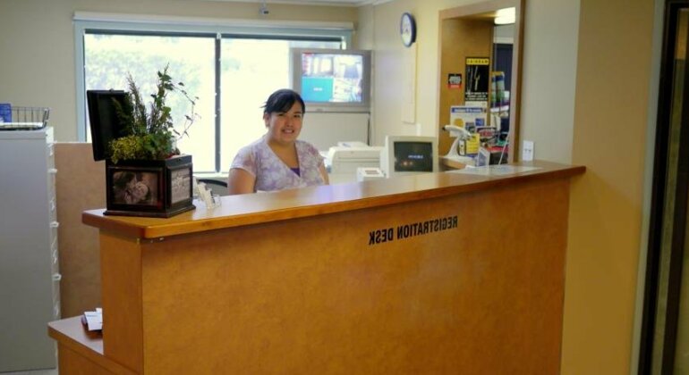 Airport Inn Port Hardy - Photo4