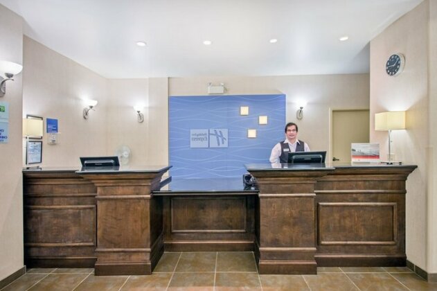 Holiday Inn Express Hotel & Suites Prince Albert - Photo4