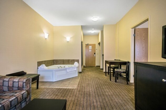 Holiday Inn Express Hotel & Suites Prince Albert - Photo5