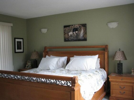 Knight Owl Bed and Breakfast - Photo2