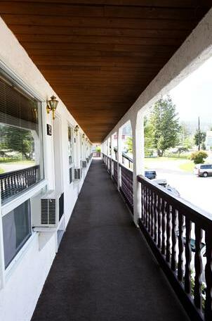 Crystal Springs Motel - Photo3