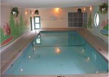 Radium Resort - Photo2