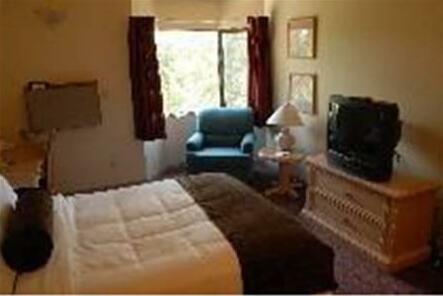 Radium Resort - Photo4