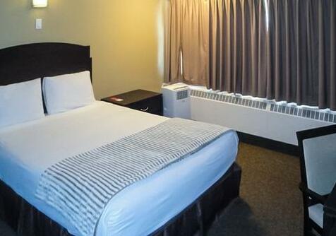 Econo Lodge Inn & Suites City Centre - Photo3