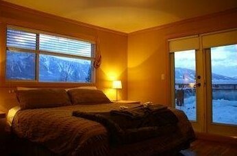 Basecamp Cabin by Revelstoke Vacations