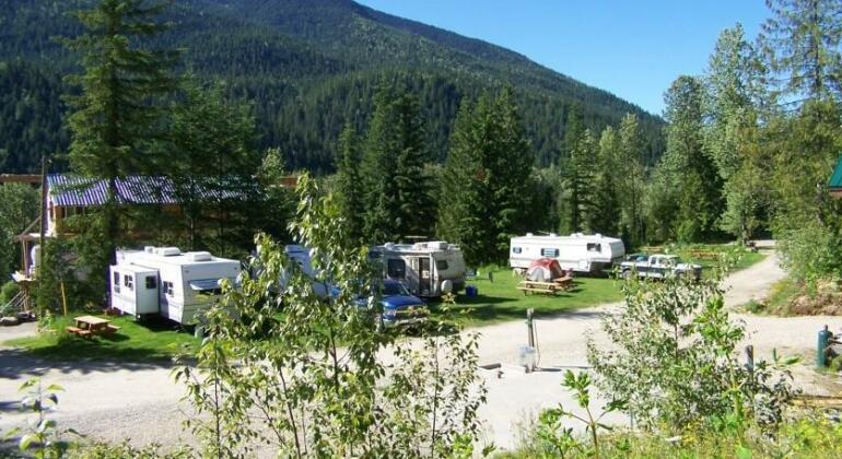 Noah's Ark Resort Revelstoke - Photo4