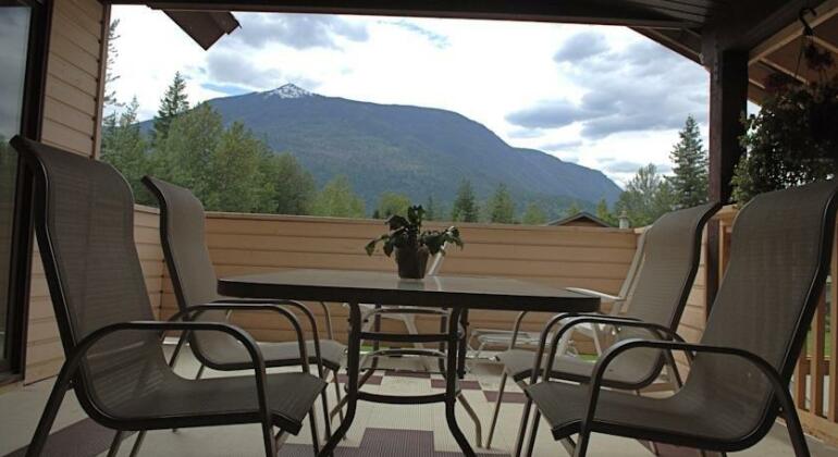 Powder Pillow Bed & Breakfast - Photo5