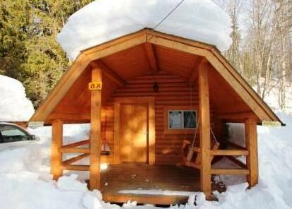 Revelstoke Campgrounds & Cabins