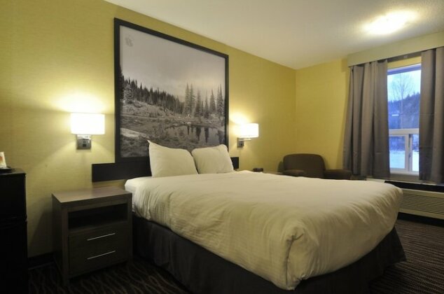 Super 8 by Wyndham Revelstoke BC - Photo3