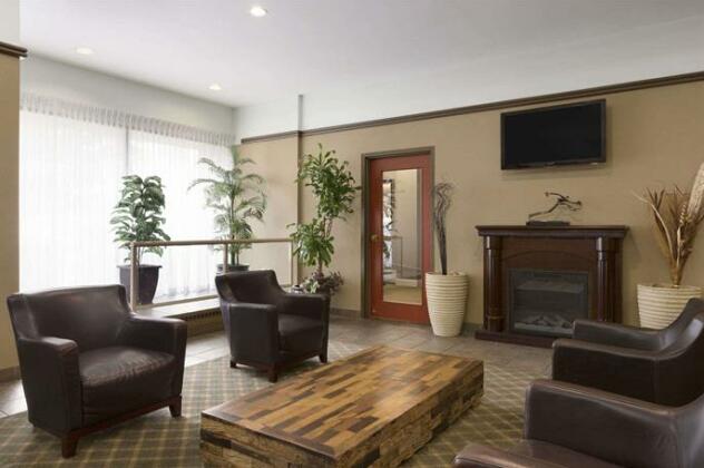 Travelodge Hotel by Wyndham Vancouver Airport - Photo4