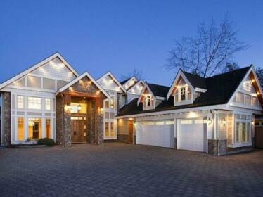 Vancouver Airport Luxury House