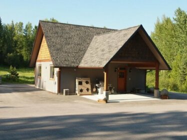 Mountain Town Properties Aladar's Guest Cabin