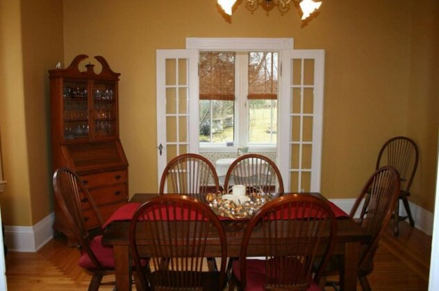Sackville Bed and Breakfast - Photo5