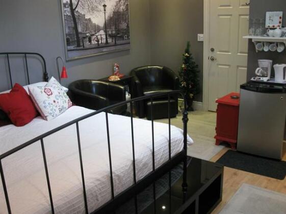 Cedar Suite Bed and Breakfast by Elevate Rooms - Photo3