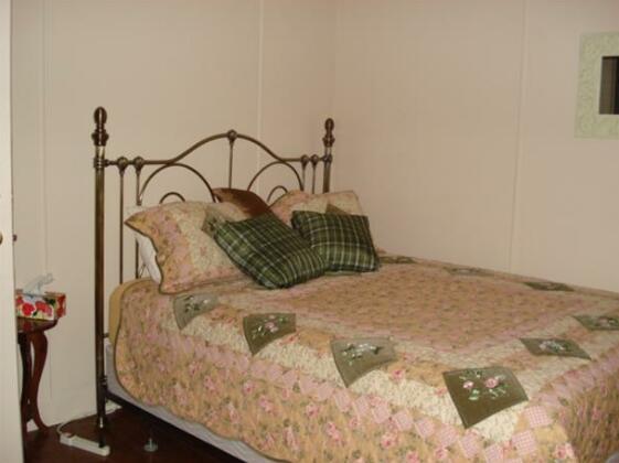 A Tanners Home Inn Bed and Breakfast - Photo3