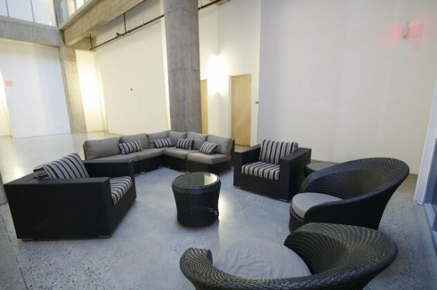 Downtown Loft Style Condo Heated Parking - Photo2